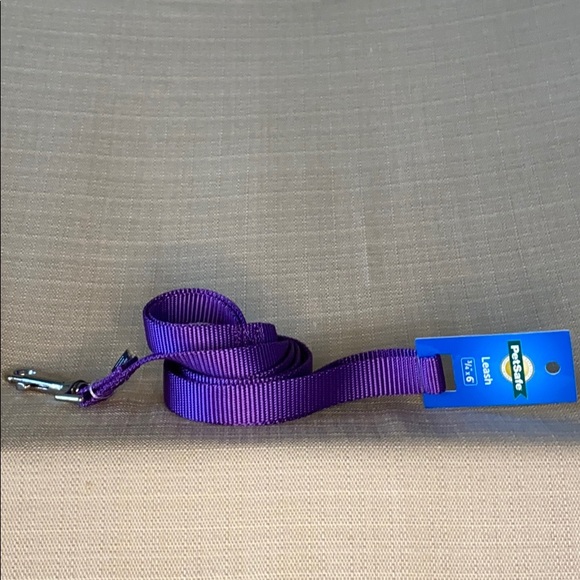PetSafe | Nylon Dog Leash | Purple | 6ft x 3/4" - Picture 2 of 5